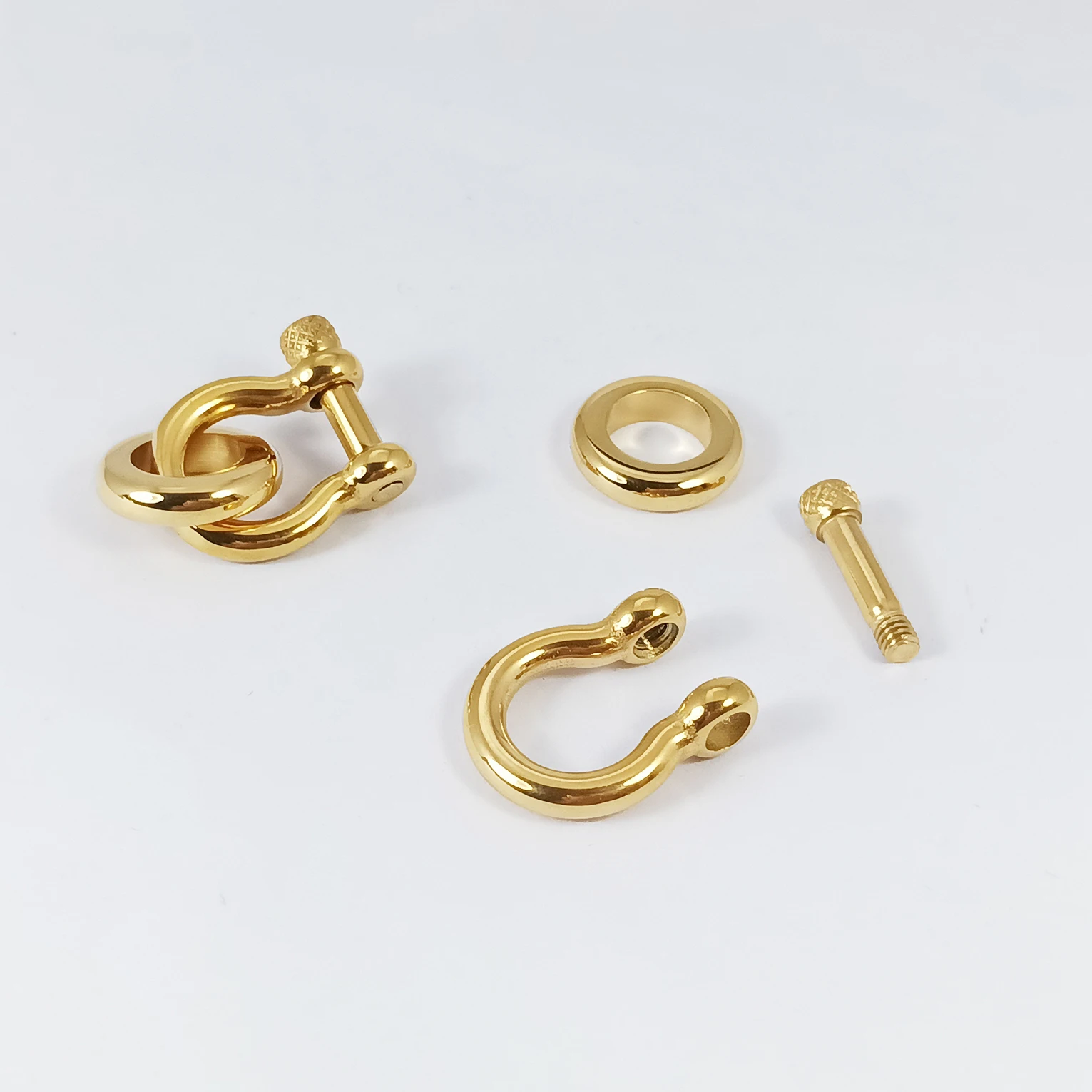 Pair Screw Ear Hangers Hoop Dangle Plug Ear Gauge for Women Ear Plugs and Tunnels for Men Ear Saddles Size 6G 4mm Stretched Ears