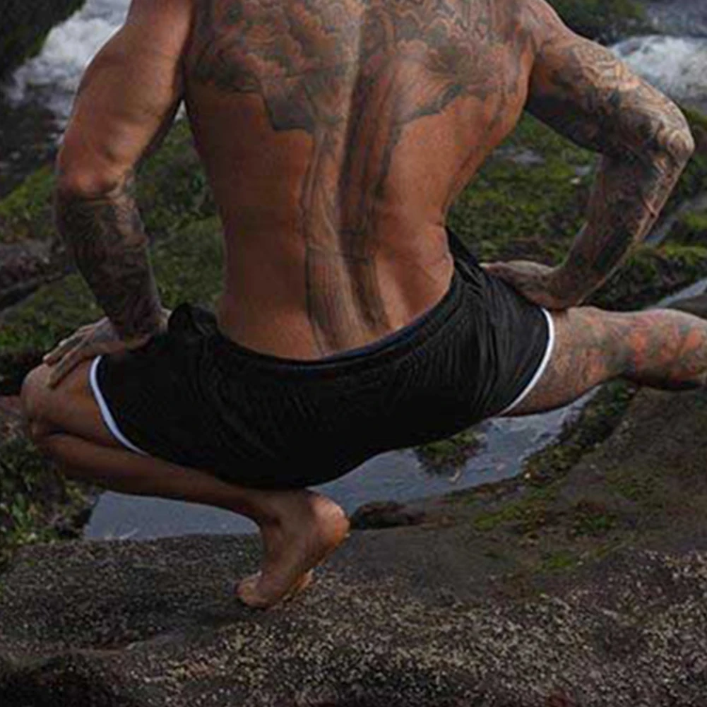 

Green Outdoor Sportswear Men Outdoor Running Shorts Running Shorts Breathable Jogging 5 Spandex Material Drawstring Waistband