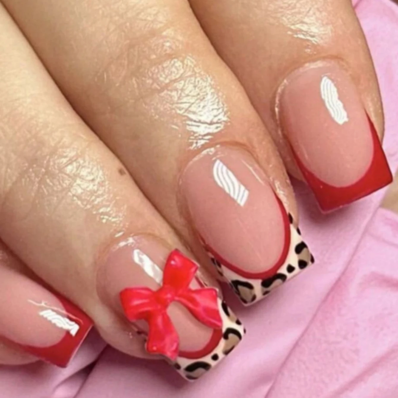 10PCS- Red Bowknot Short Shaped Fake Nails -Full Cover Fake Nail Set-1pc Nail File & 1Nail Glue Sticker Kit Nails