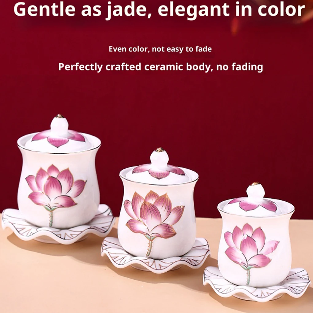 إله الثروة كوب إمداد المياه قوانيين الرحمة العظيمة تعويذة بوذا السيراميك مع غطاء وقاعدة لوازم البوذية المياه المقدسة