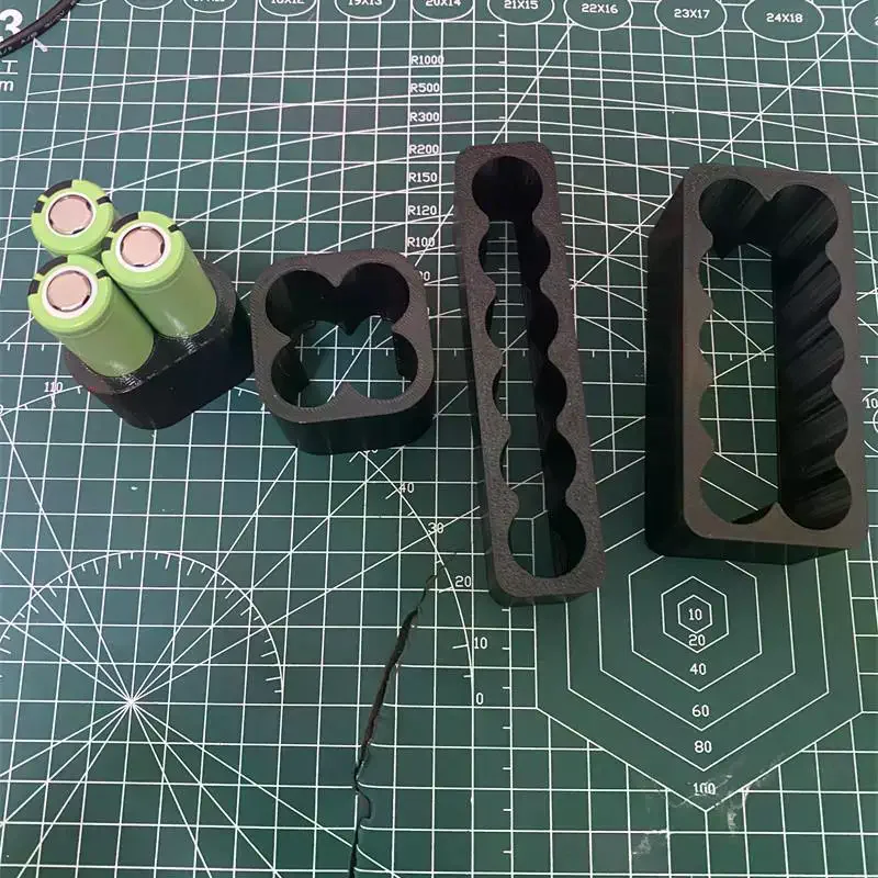 1/4Pcs 18650 Spot Welding Fixture Battery Fixed Lithium Battery Welding Fixture Spot Welding Fixed Assembly Bracket