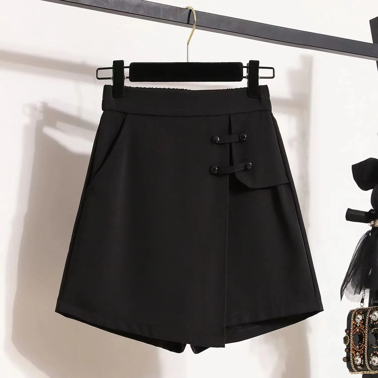 Novo todos os jogos moda solta micro design irregular a linha saia calças moda cor sólida cintura alta emagrecimento saia curta