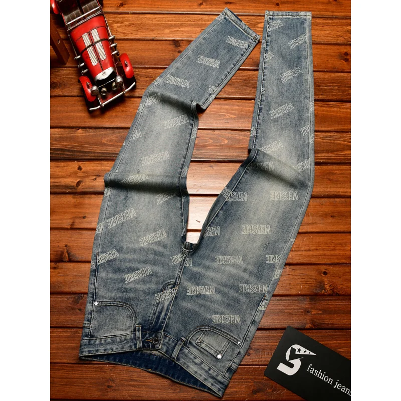 

Высококачественные модные мужские джинсы с принтом, небольшими ногами, эластичными и модными повседневными мужскими брюками.