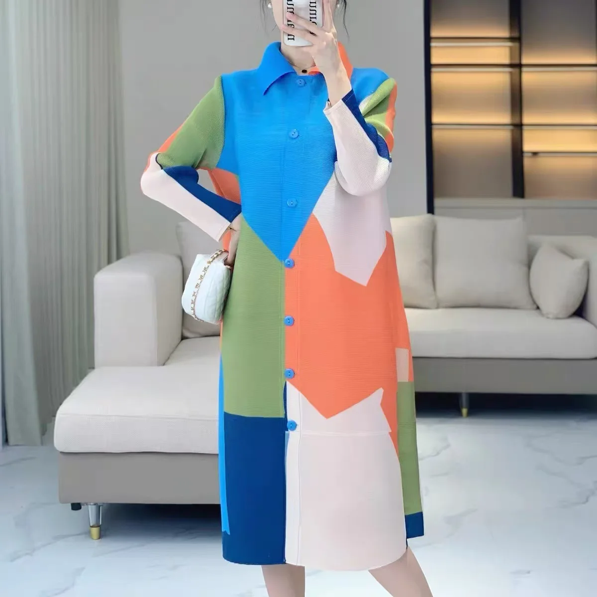 Sukienka Miyake z kontrastowym nadrukiem, plisowana, damska, wiosenno-letnia, luźna, tuszująca brzuch, cienka koszulowa spódnica.