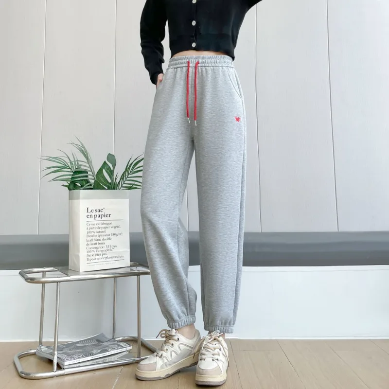 Pantaloni sportivi da donna in pile Pantaloni casual con ricamo a contrasto di colore Peluche Addensare Pantaloni Harem Pantaloni sportivi elastici a vita alta