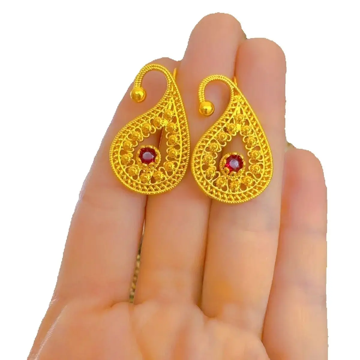 

New French Dubai Fashion 24K Gold Plated Earrings Exquisite Engagement Party Jewelry for Lovers