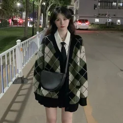 Autumn and Winter Vintage Women Cardigan 2023 New Diamond Plaid Knitted Sweater Cardigan Female Student Design Niche Cardigan