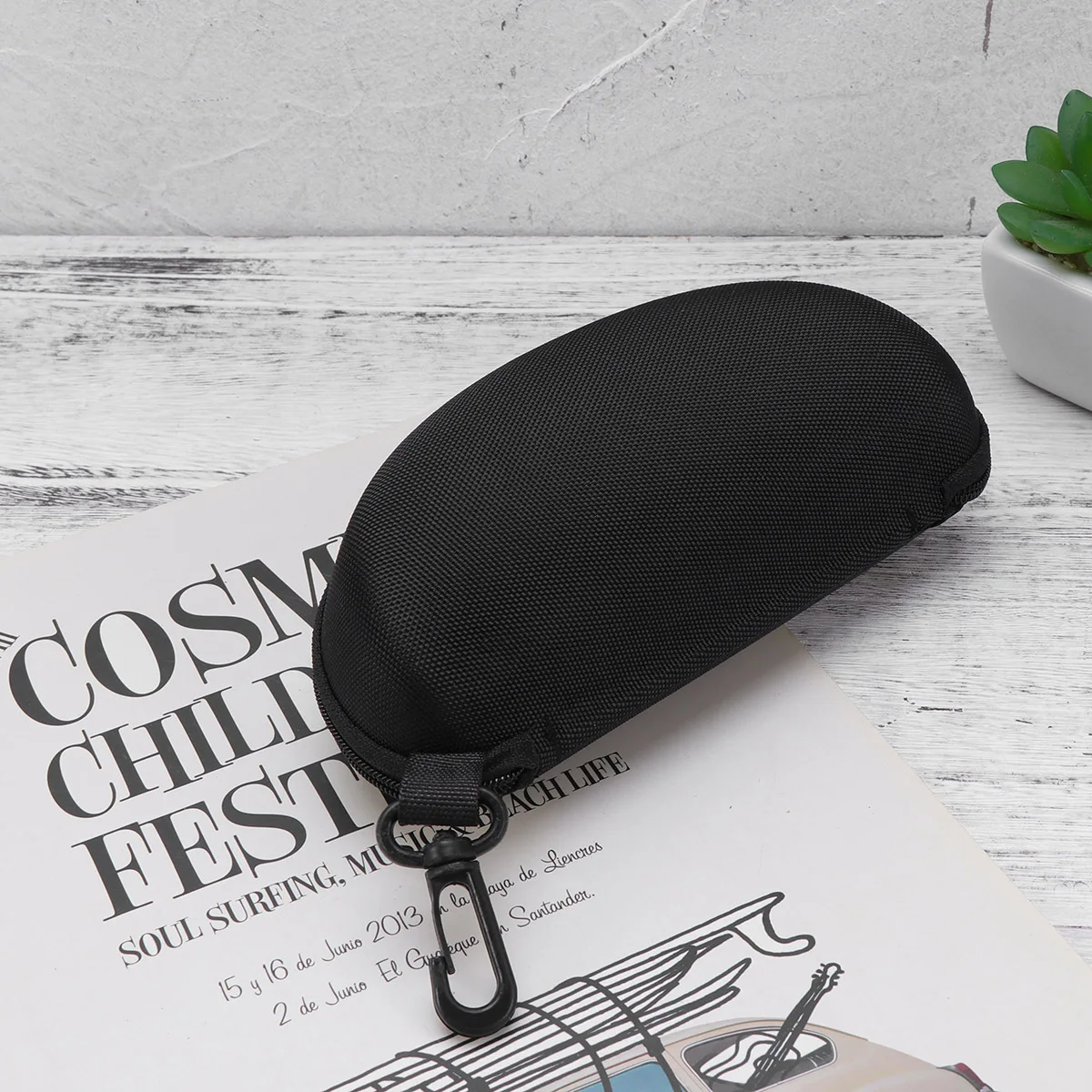

2Pcs Universal Anti-Pressure Eva Glasses Case Portable Outdoor Sports Zipper Eyeglasses Box Sunglasses Protector Black Hook