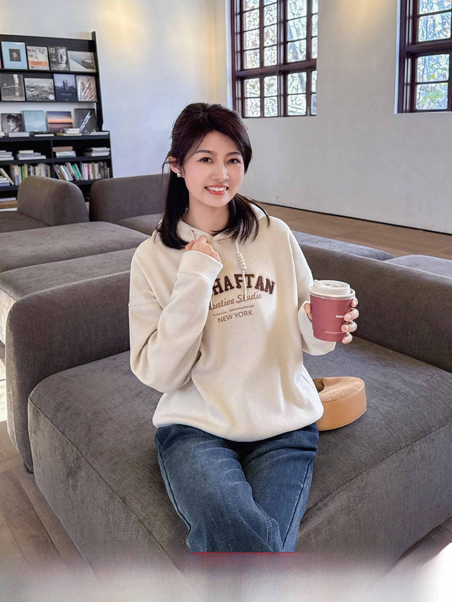 

Zillal Early Spring American Retro Letter Towel Embroidery Fleece Warm Loose Casual Hoodie Women's 22X Polyester Fiber