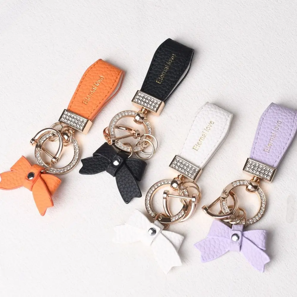 고급 천연 가죽 키홀더 여성 가방 패션 장식 무광 버클 가죽 자동차 키링 가방 참 펜던트