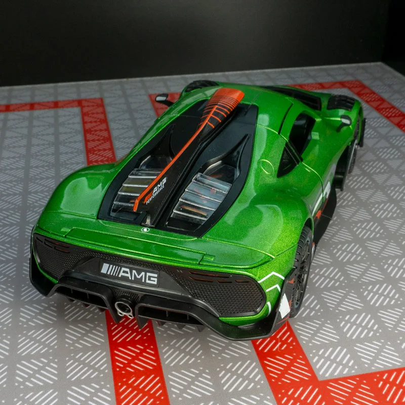 Simulación 1:24, modelo de supercoche de aleación Mercedes Benz ONE AMG, puertas y capó de motor, el maletero se puede abrir con sonido y luz