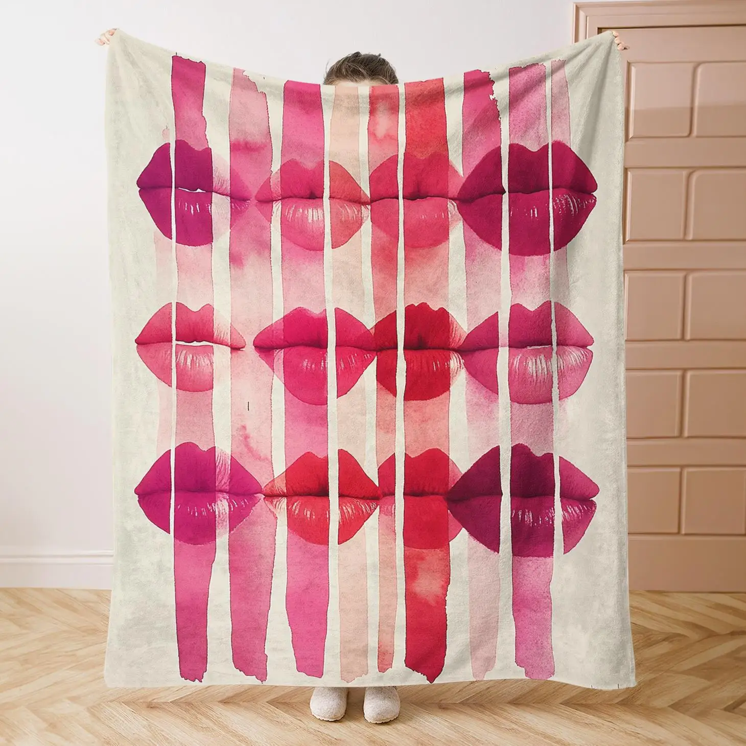 Red lip print design pattern Flannel printed blanket suitable for all seasons suitable for living room office sofa and travel