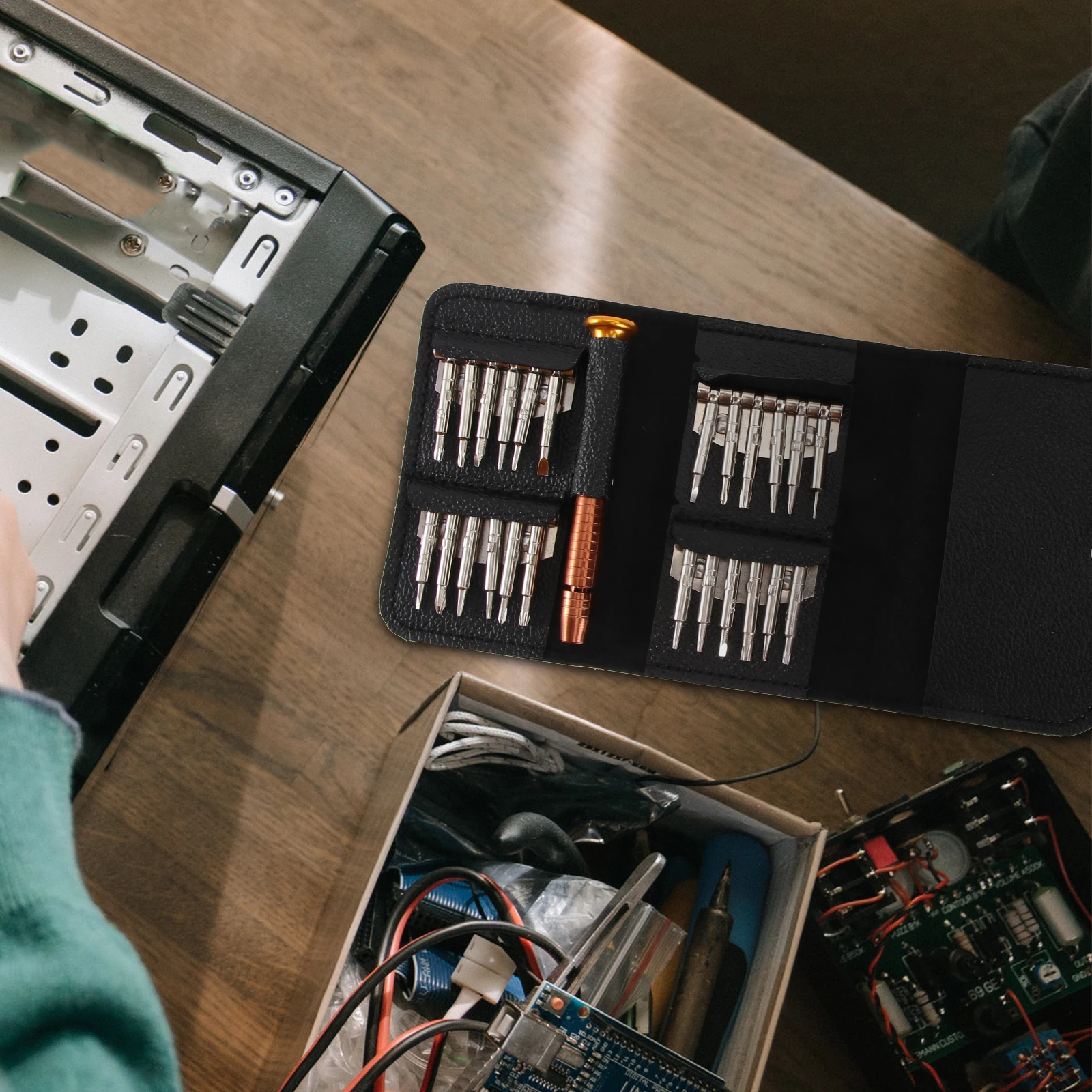 

13 in 1 Multifunction Precision Screwdriver Set Electronics Repair Kit Mini Portable Lightweight for Tablet Eyeglasses Pc