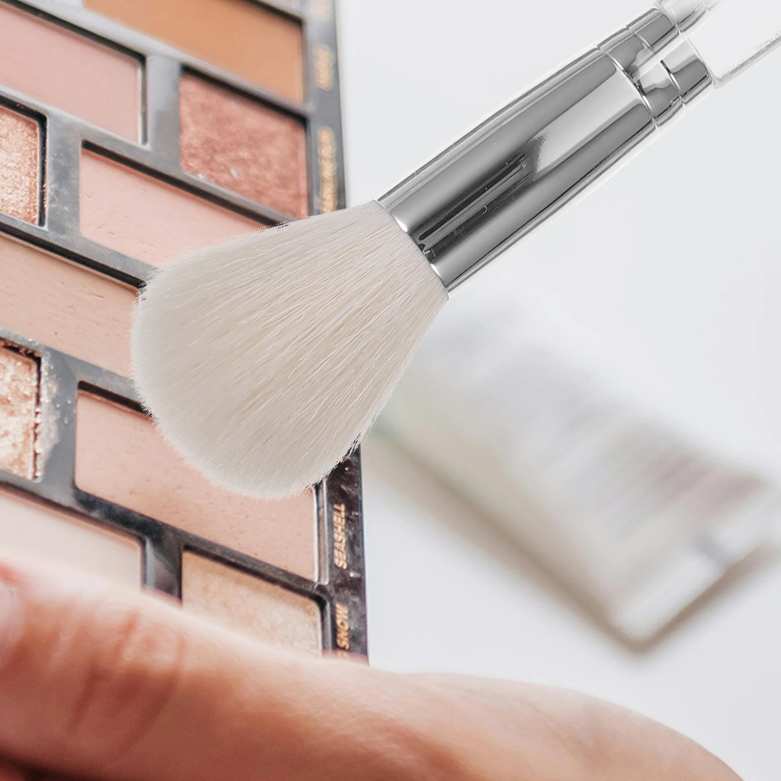 

Makeup Brush Hair Multi-Function Blush Nose Shadow Highlighter Brush Small Portable Women Cosmetics Tools