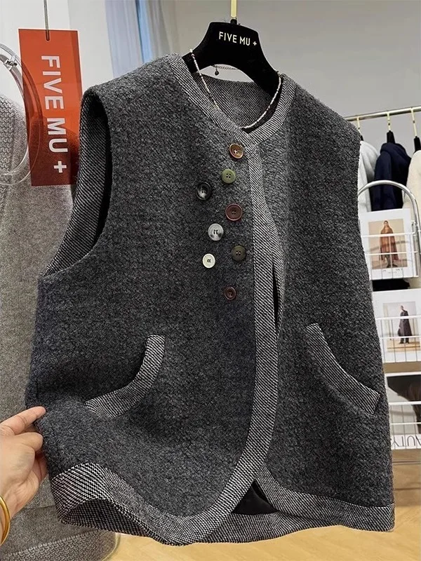 

Extra Large 300 Pou Sweater Vest Outdoor Women's Faion Autumn Winter Layering Top Button Decorated American Casual Sle