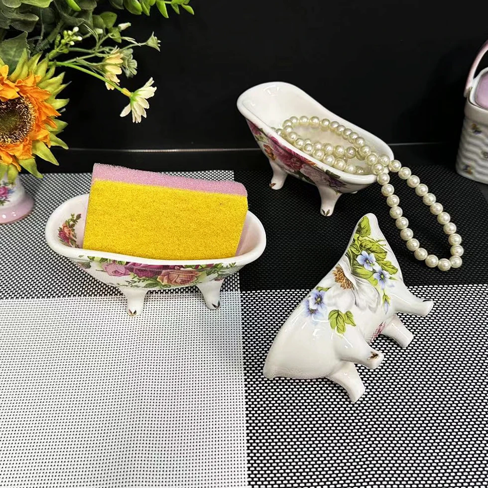 Ceramic small bathtub storage seat, small soap dish, small jewelry box, desktop four legged small storage