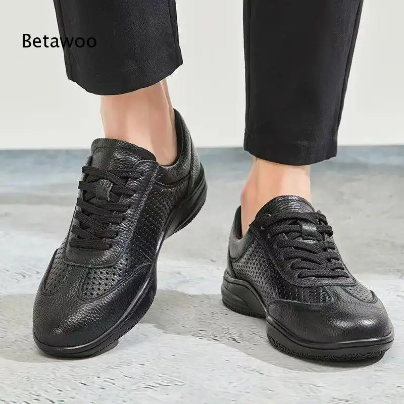 Chic Urban-Minimalist-Style Perforated Leather Shoe, Streamlined Silhouette, Urban-Ready Work-Travel & All-Day Comfort Footwear