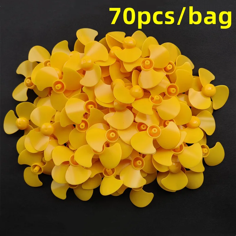 70pcs Plastic Three-blade Propeller 2mm Hole DIY Model Windmill DIY Airplane Parts