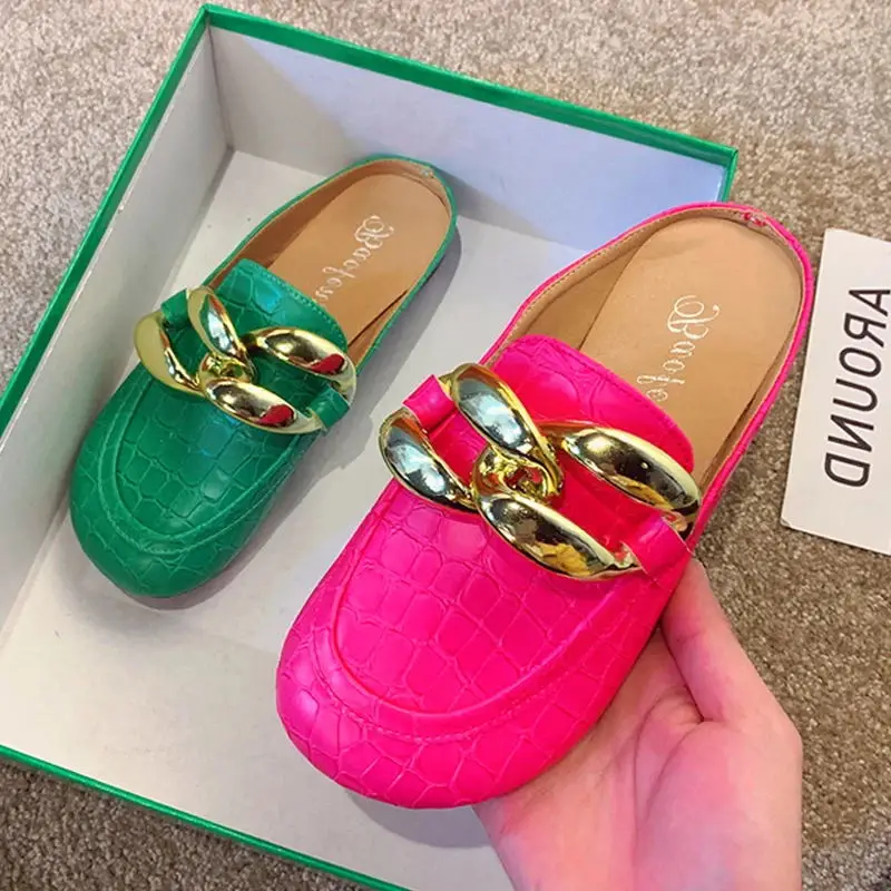 Fashion Women Slippers Plus Size Gold Chain Women Sandals Patent Leather Women Mullers Designer Women Shoes Summer Flat Shoes