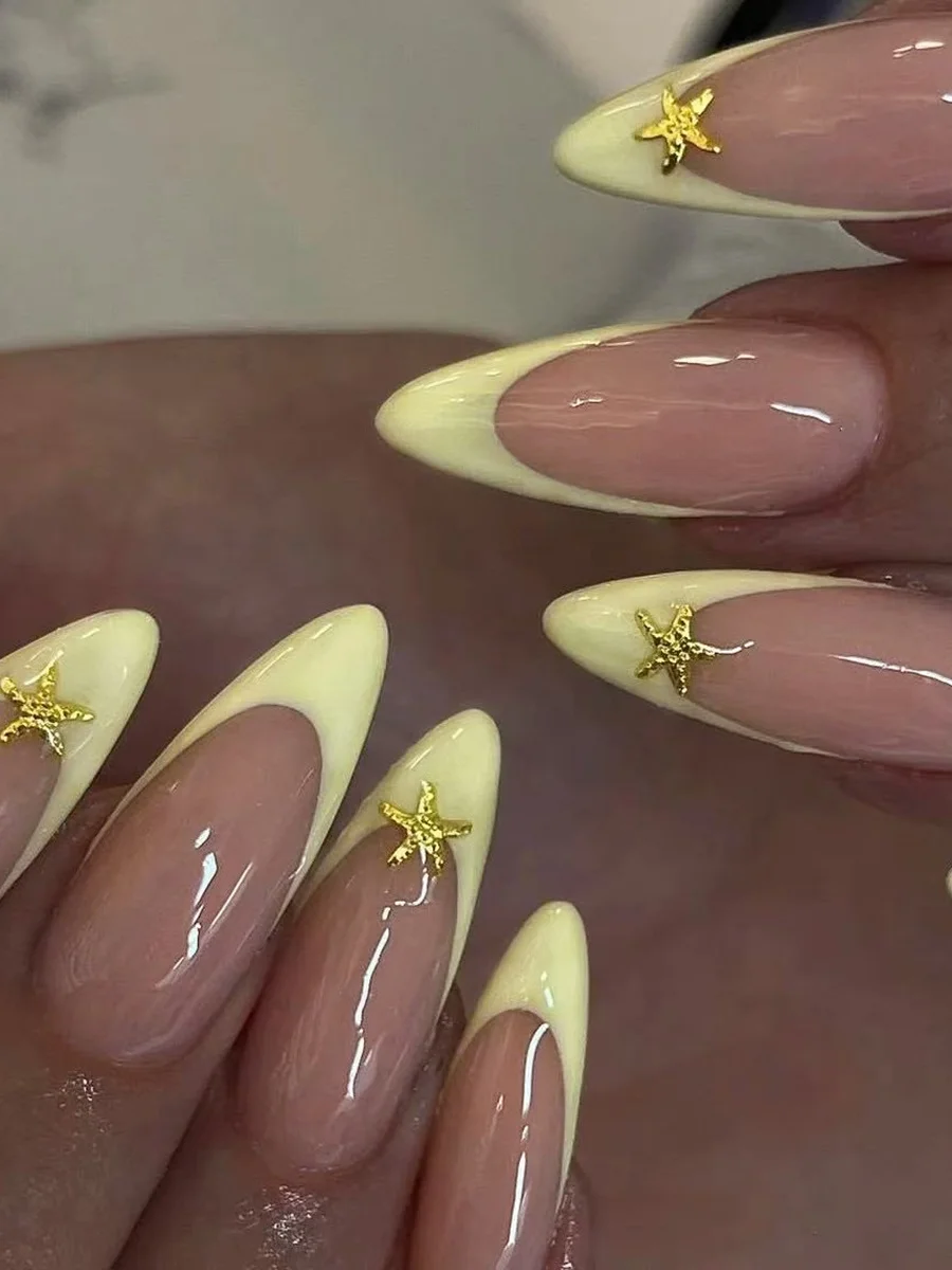 24 pièces Simple jaune français faux ongles Art datable longue amande presse sur ongles conseils avec étoile conception faux ongles ensembles fini