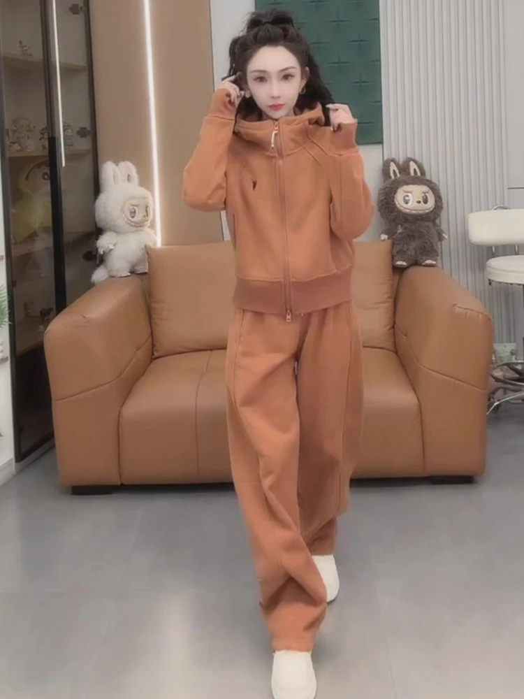 

Casual Sportswear Set Women's Spring Fashion Age-Defying Outerwear Top Wide Leg Pants Two-Piece Set Small Stature Styling
