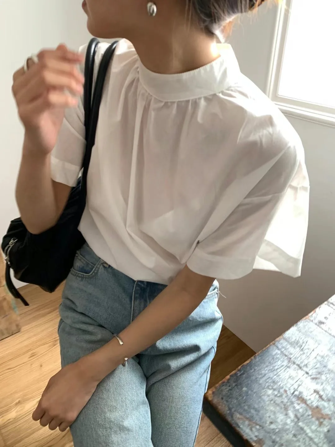 Ele Women's ort Sve irt Thin Material Small Stand Collar Ba Hollow out Design Summer New Sle Faionable Top