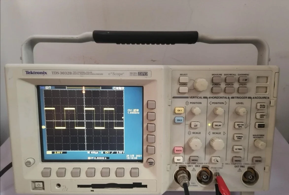 Tektronix TDS3032B Two Channel Color Digital Phosphor Oscilloscope 300MHz