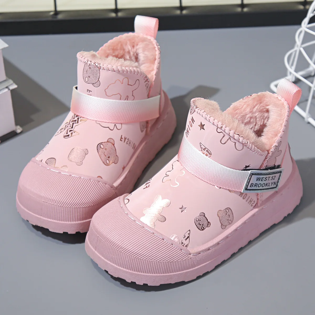 Snowboots voor jongens Winter Dik Warm Kinderen Katoenen Schoenen Pluche Leuke Print Roze Grils Snowboots Zachte zool Antislip-sneakers