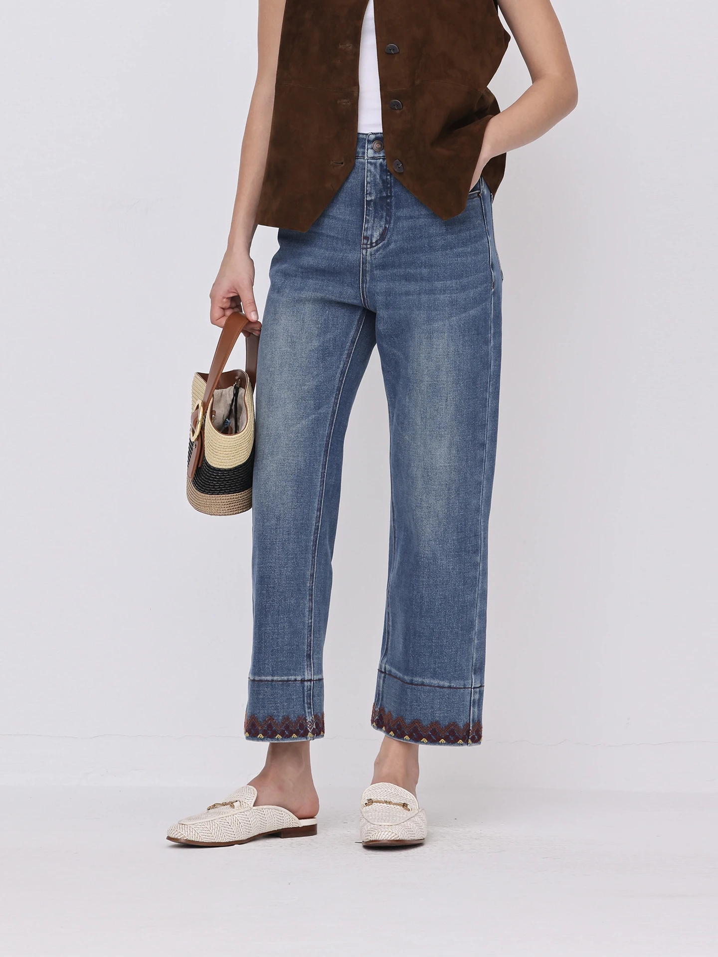 

Blue Retro Embroidered Cuffed Straight Leg Jeans Versatile High Waist Slimming Women's Nine-Piece Pants Commute Style Daily Wear