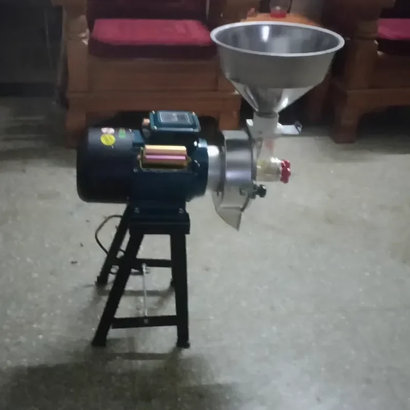 Mini Electric Mill Rice Flour Soybean Wheat Condimen Spice Cereal Peanut Corn Mill Grinder for Sale Small Corn Grind