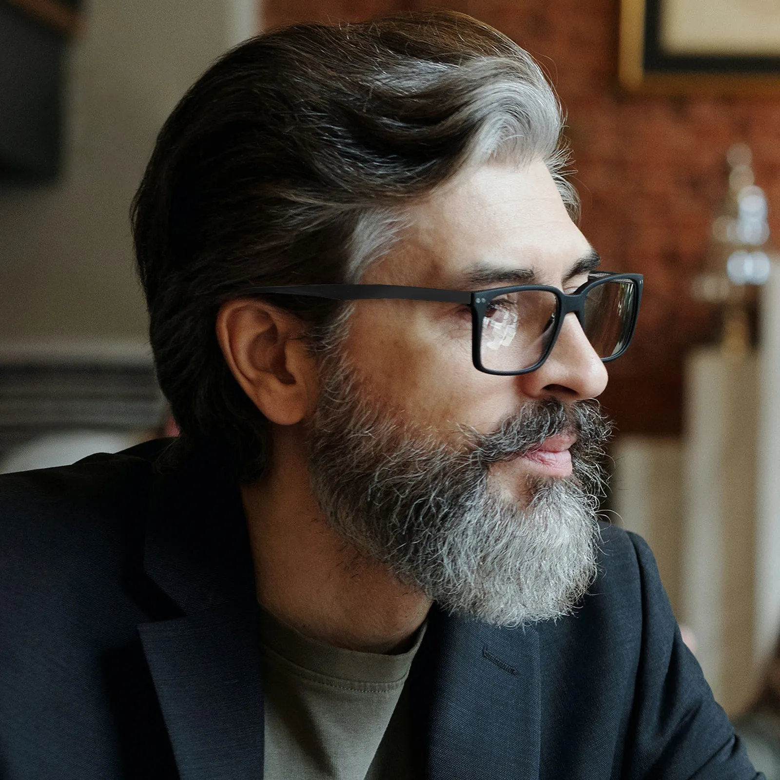 

1 пара сменных дужек для очков: прочные металлические дужки из полимерной смолы для солнцезащитных очков, очков для чтения, очков для близорукости. Комфортная посадка, не скользят, для ремонта.