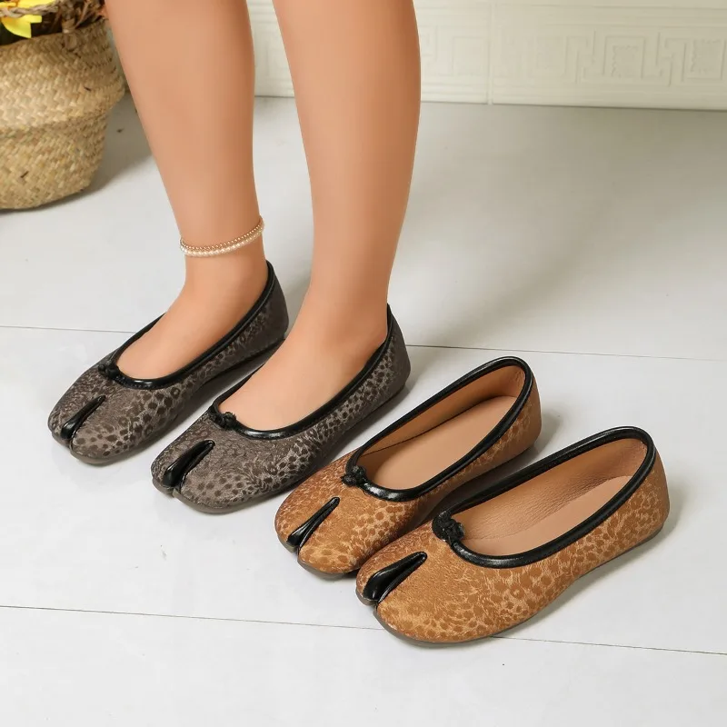 Fashion New Leopard Print Split Toe Women's Flats and Loafers 2026 Round Toe Soft Sole Retro Casual Women Shoes Балетки Женские
