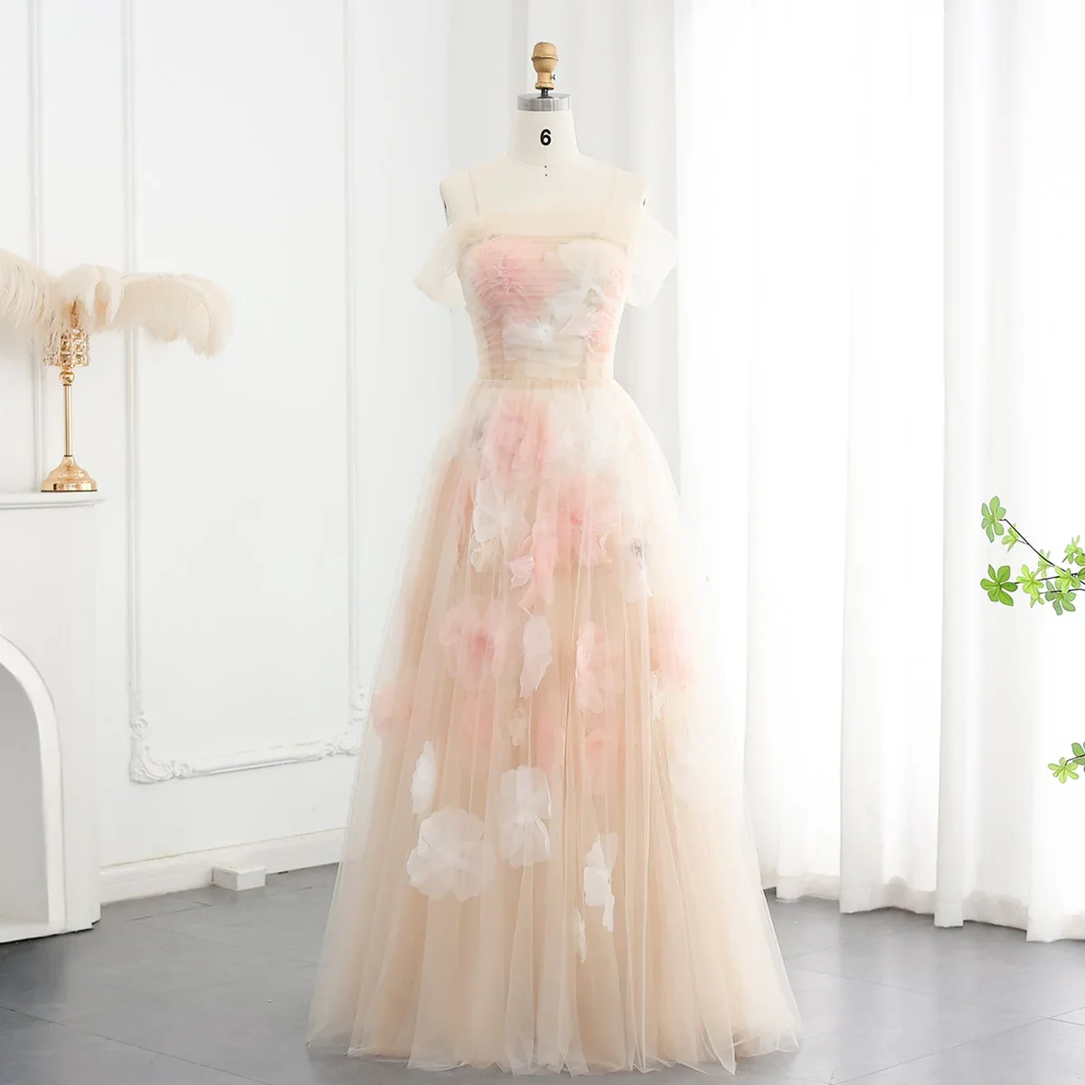 Romantisches schulterfreies Abendkleid, rosa Ballkleider, Schnürung am Rücken, bodenlanges Partykleid mit Perlen und 3D-Blumenmuster