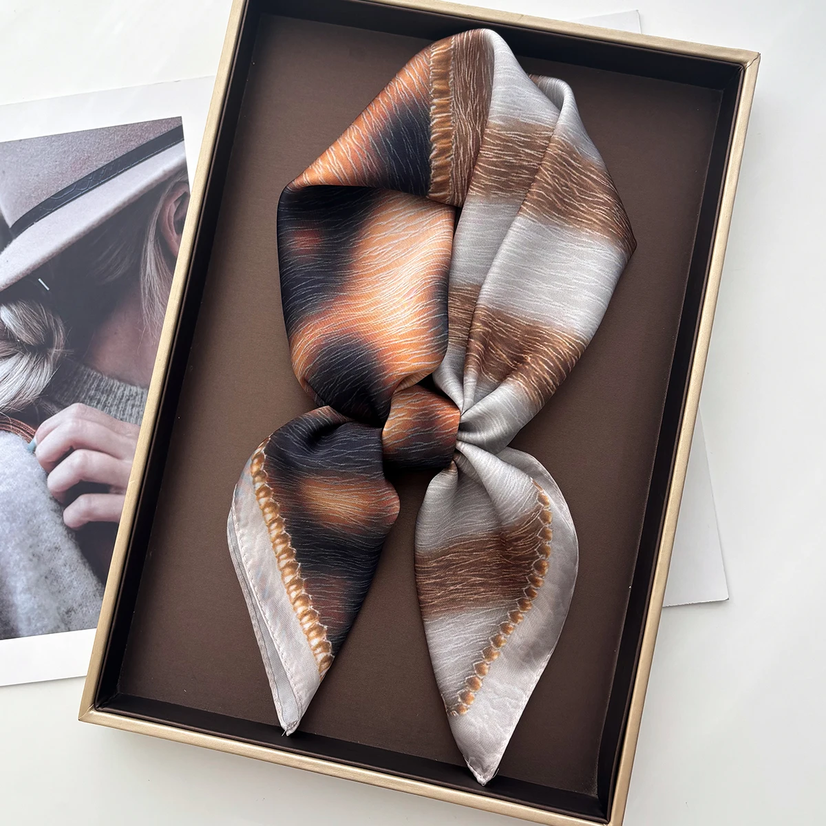 

Роскошный квадратный шарф для женщин, весенний женский хиджаб, леопардовый шейный платок, банданы, летние мягкие пятна, элегантные шарфы из искусственного шелка, шаль