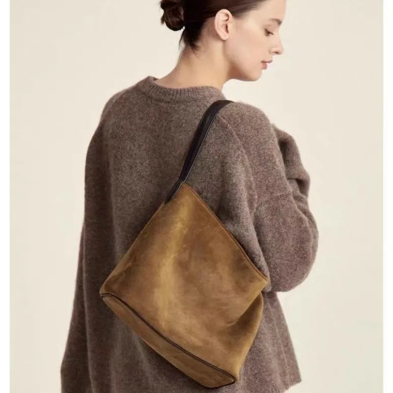 Autumn winter New style suede Return to the ancients Large capacity simple Toth single shoulder crossbody bucket bag Women