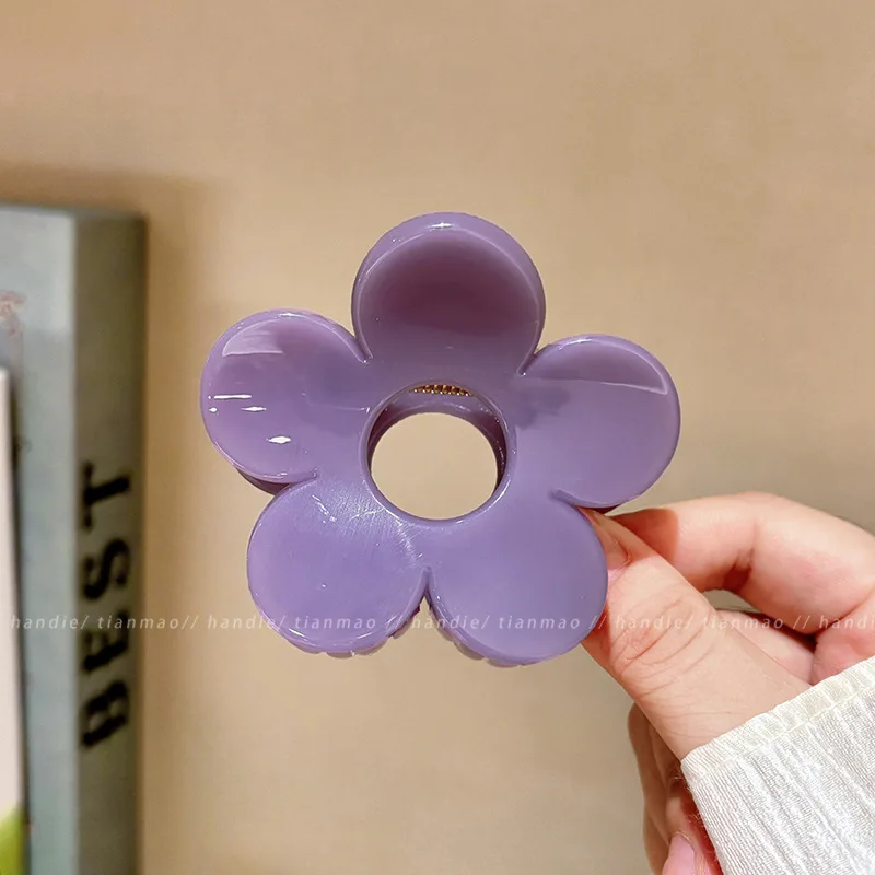 Bunte hohle Blumen-Haarklammer aus Acetat, sanfte Blumen, Krallenclip im koreanischen Stil, süßer Hai-Clip, Haarschmuck für Frauen und Mädchen