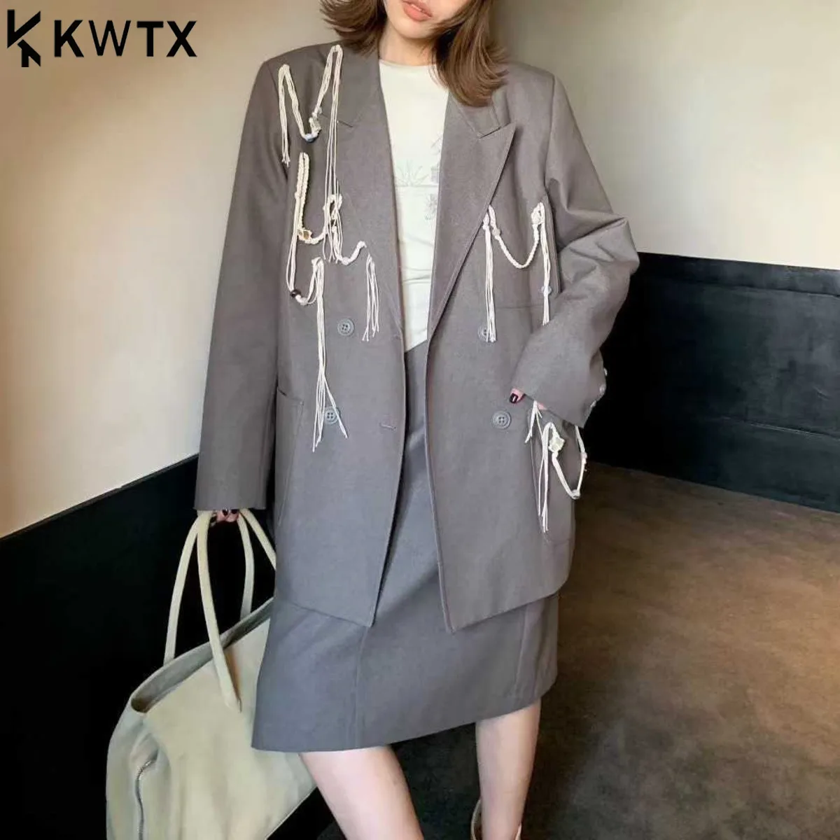 

KWTX Women's 2025 Solid Color Double Breasted Blazer Autumn Winter Vintage Chic Notched Lapel Pockets Premium Comfortable