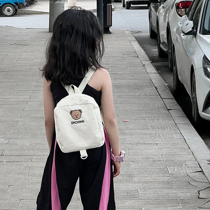 Mochila bordada con diseño de oso pequeño para niños, morral ligero de PANA con correa para bebé, de prevención personalizada, para guardería