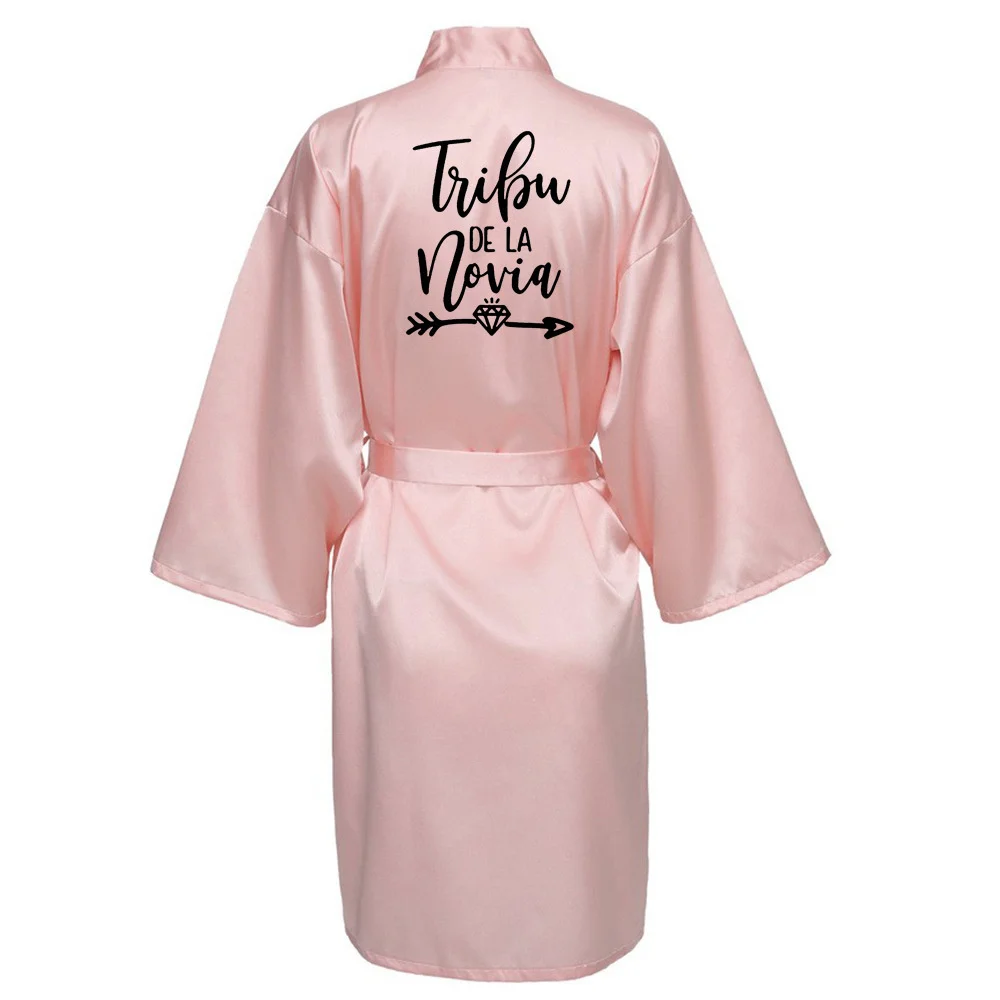 Women La Novia Spain Inscriptions Team Bride Wedding Kimono Satin Pajamas Bridesmaid Bathrobe Bachelorette Hen Party Robe Z001