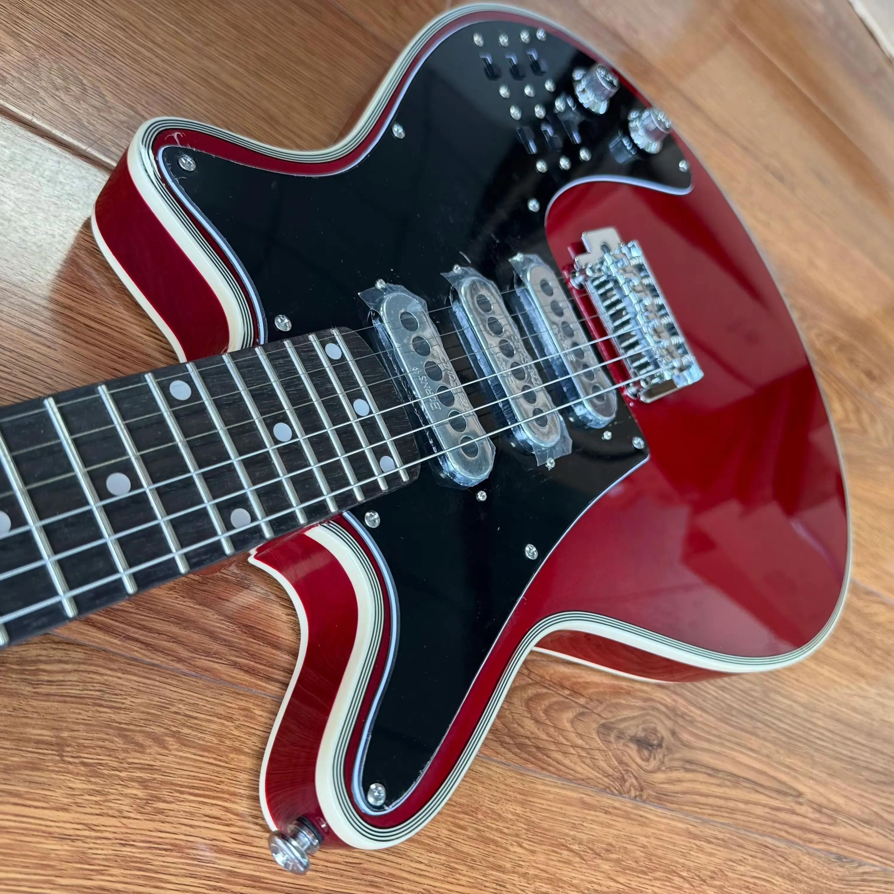 Electric Guitar 6-String Mahogany Body with 6-Position Switch Circuit Professional Performance Guitarra for Musicians