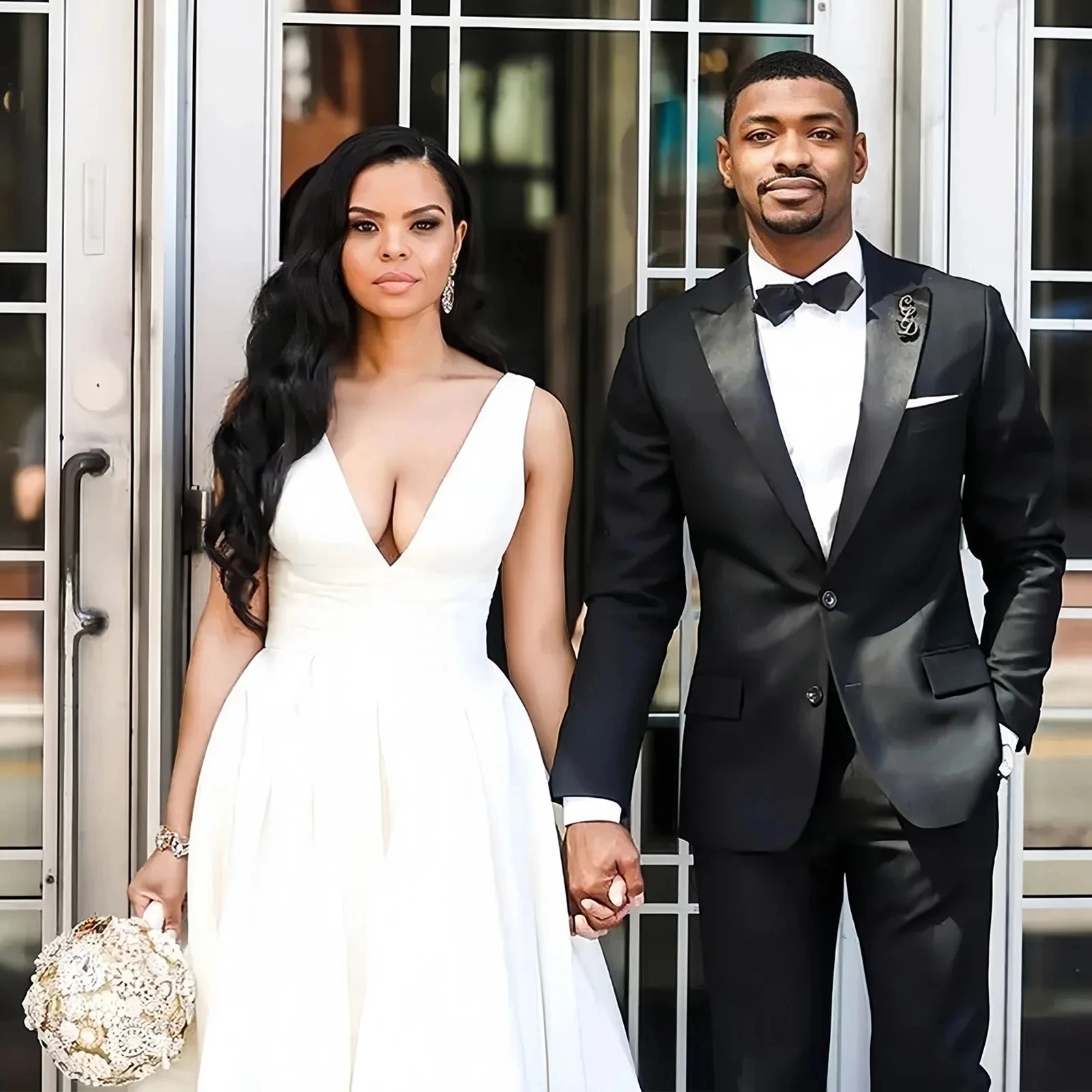 

Wedding Suits for Men Black 2 Pieces Satin Peaked Lapel Two Buttons Groom Tuxedo Formal Prom Casual Custom Male Clothing