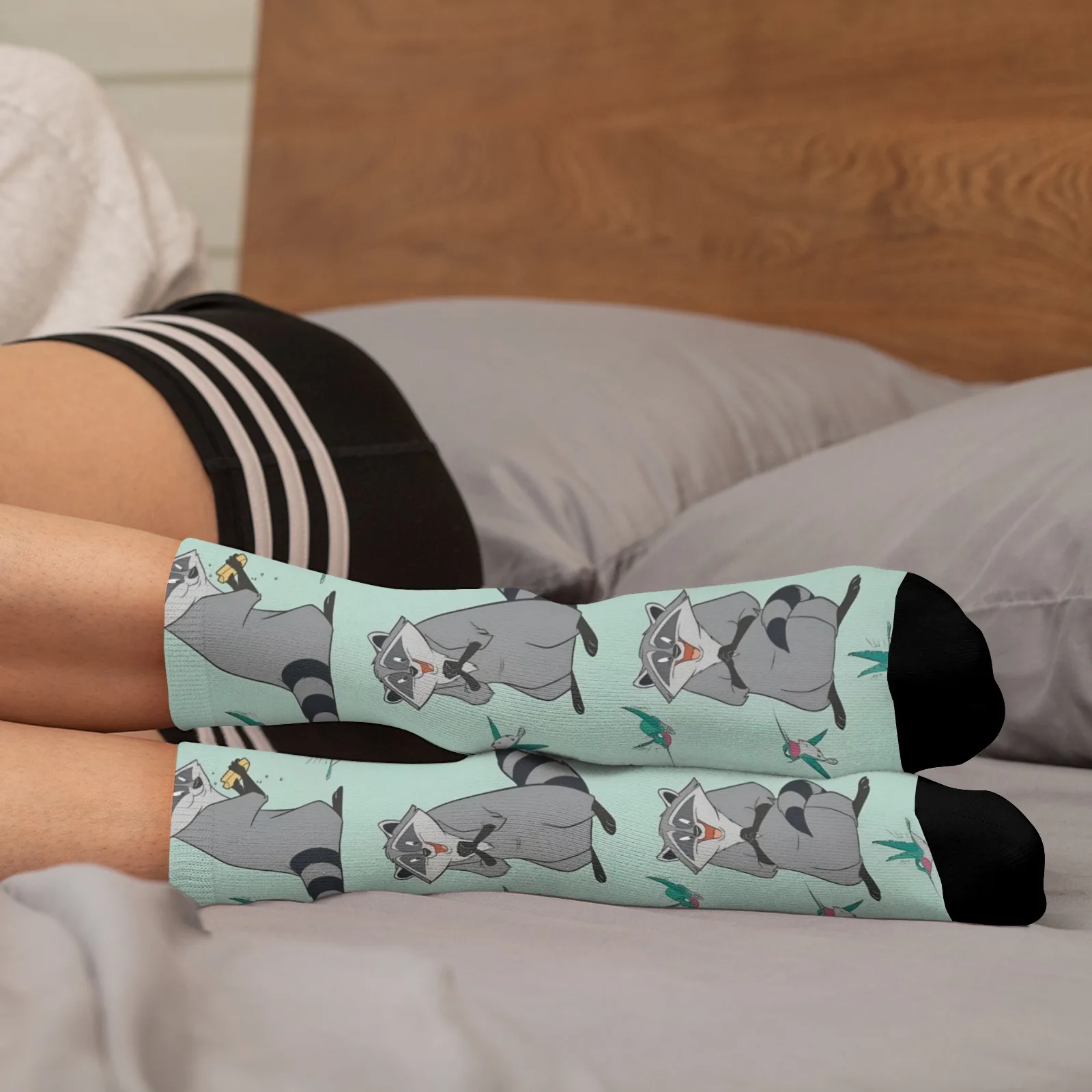 Novelty Disney Pocahontas Meeko Compression Socks Mint Green Natural Beauty Cute Raccoon and Hummingbird Print Nostalgic Gift