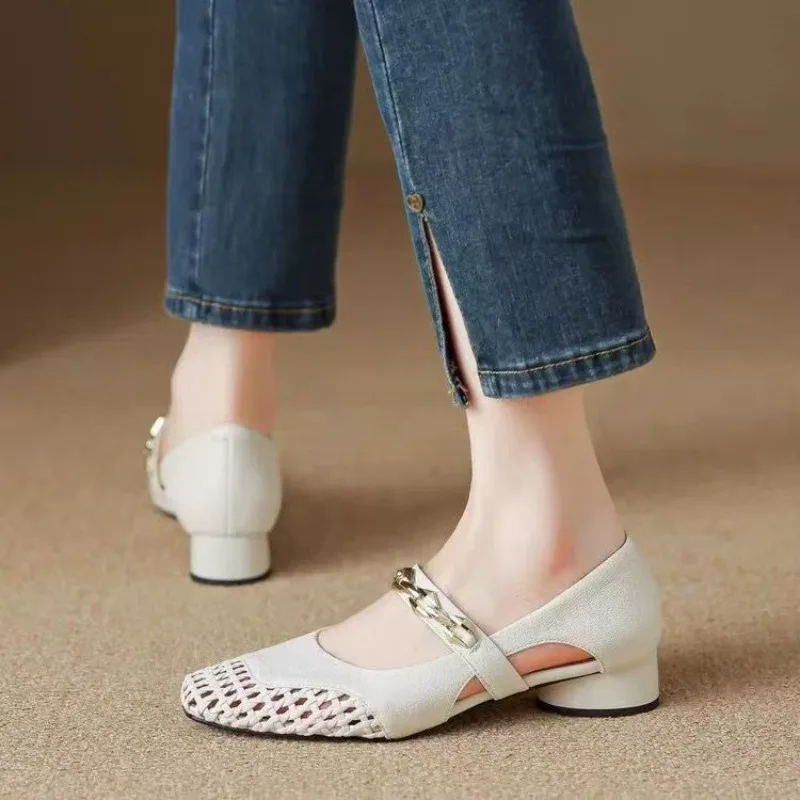 2025 New Fashionable Women's Sweet and Simple Chain Decorative Mesh Flat Shoes - Hollow Mesh Square Head