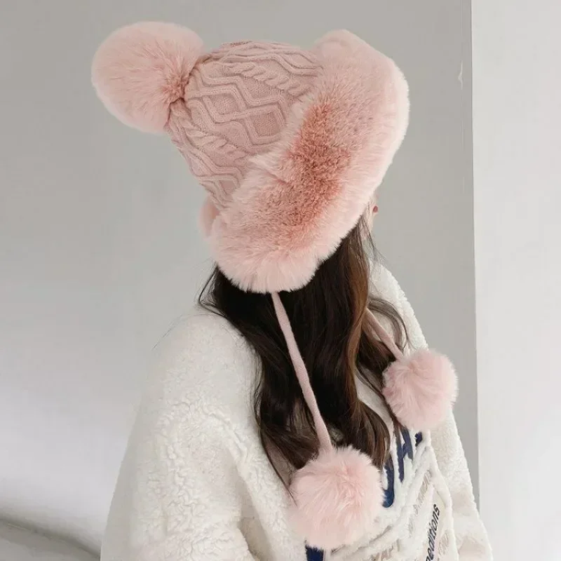 Gorro térmico de invierno de piel de conejo de imitación para mujer, gorro de bola esponjoso blanco grueso, orejeras, gorro de felpa deslizante,