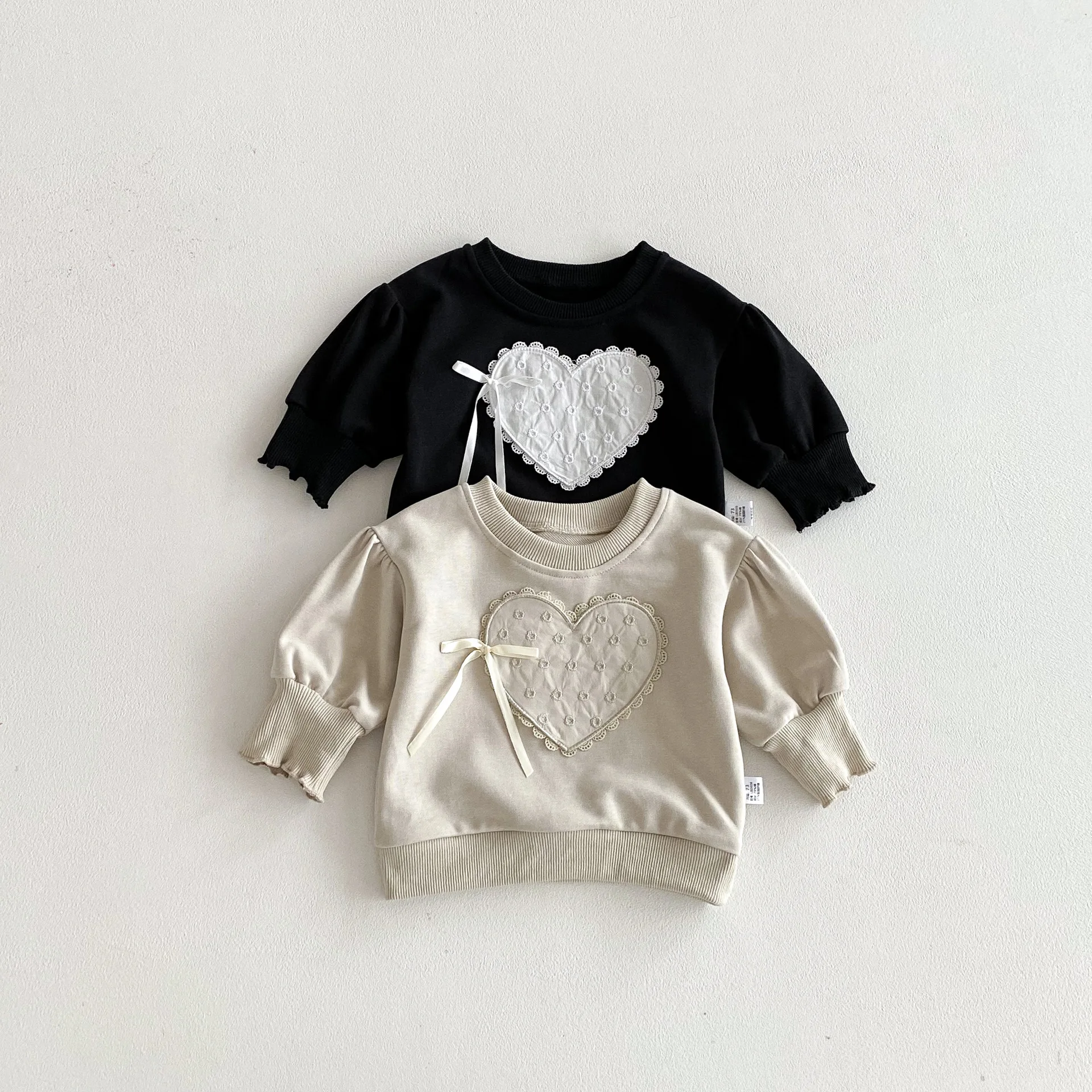 

2025 Autumn New Baby Girl Heart Sweatshirt Toddler Long Sleeve Casual Tops Kids Loose Pullover Cute Infant Girl Sweatshirt