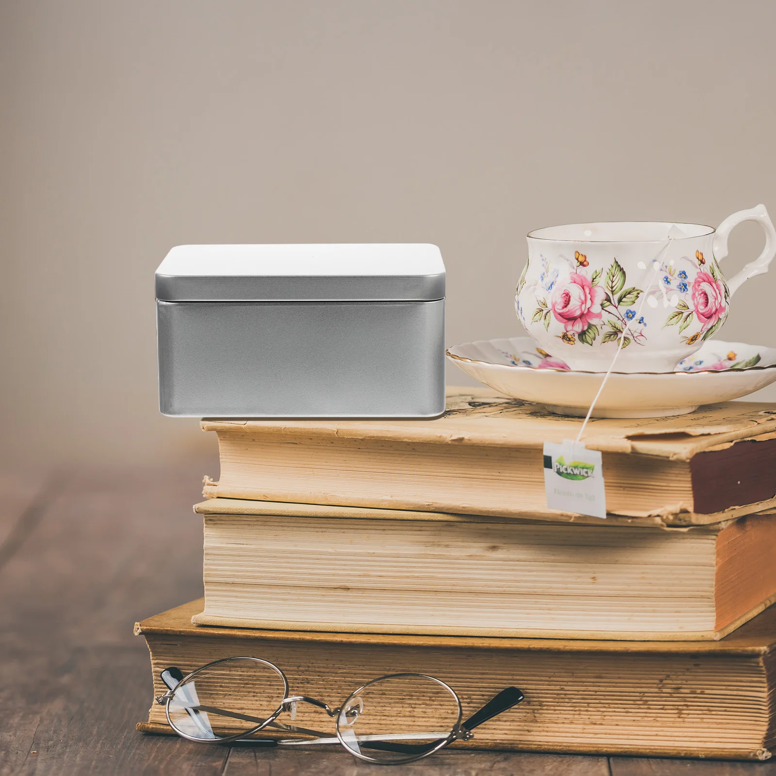 

4Pcs Creative Tin Box Rectangular Storage Box for Cookies Biscuits Festival Party Gifts Simple Candy Container