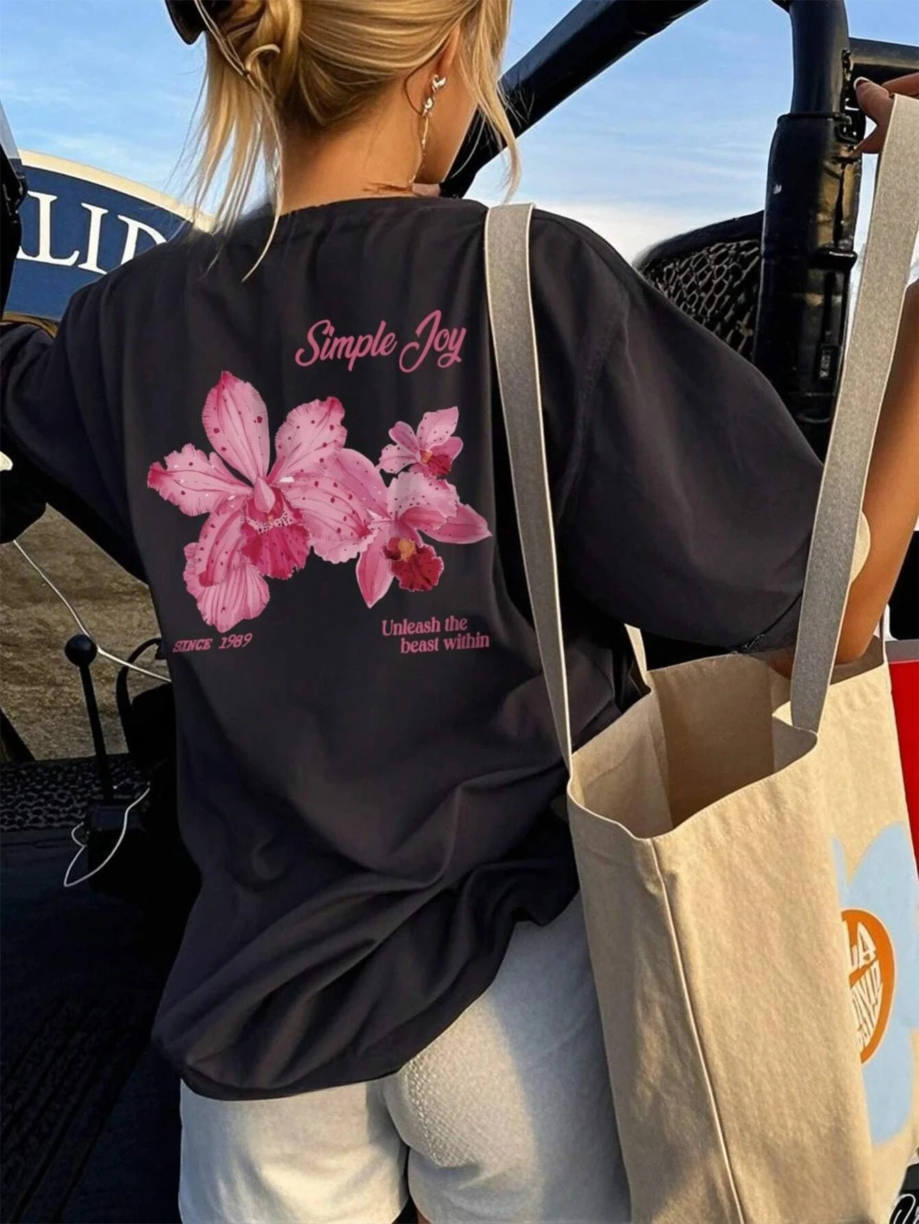 Summer Colorful Letter Flower Print Women's T-Shirt Pattern Round Neck Fashion Tees Women Vacation Outfits Y2k Ladies Clothes