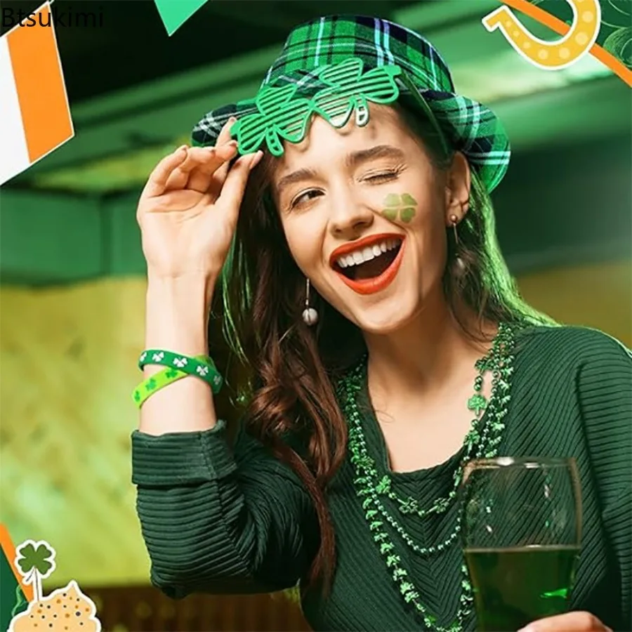 St. Patricks Day Costume Set Irish Green Plaid Skit Suspenders Hat and Socks  Festival Party Favor Patrick's Day Dressing Up Set