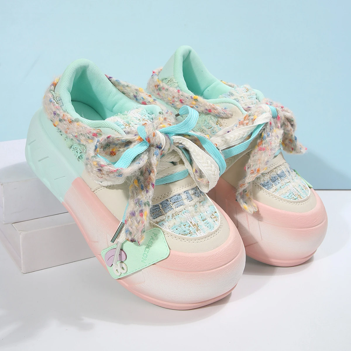 

Original small niche thick-bottomed shoes for women, 2025 new style, students, versatile, platform, white shoes