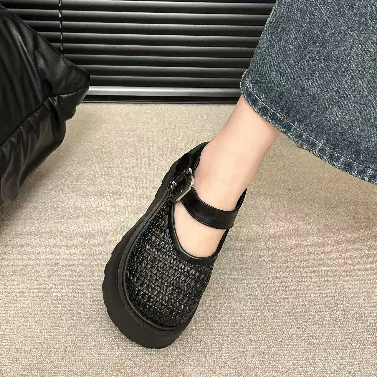 Mary Janes à Plateforme Épaisse pour Femmes Sandales Tressées Évidées Punk Chaussures à Semelle Épaisse avec Boucle Creepers Décontractées Sandales Gladiateur Fille